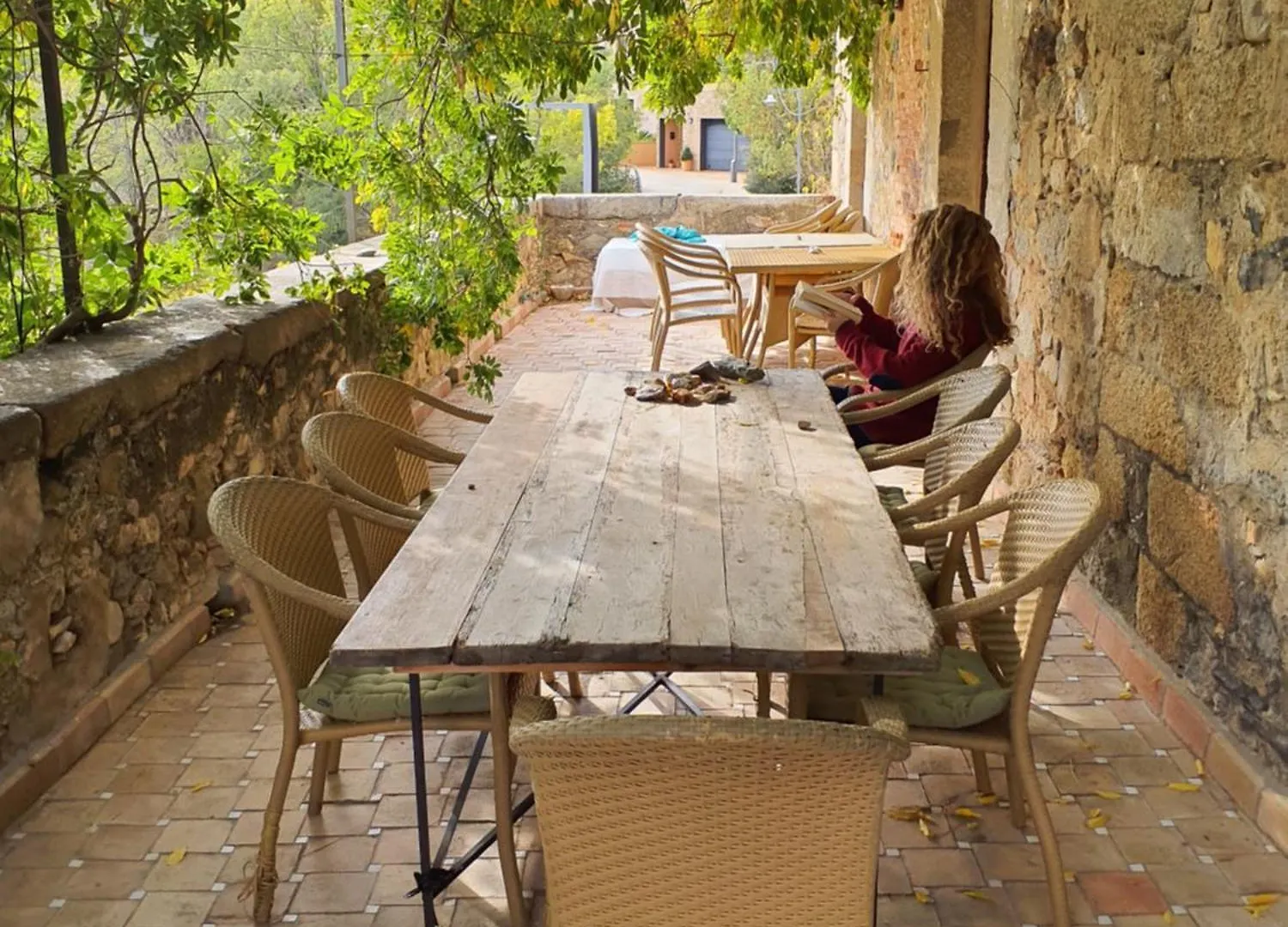 Casa Rural De Ensueno En Cantallops Con 9 Habitaciones Dobles Con Banos Privados Y Piscina De 20M X 2,70M