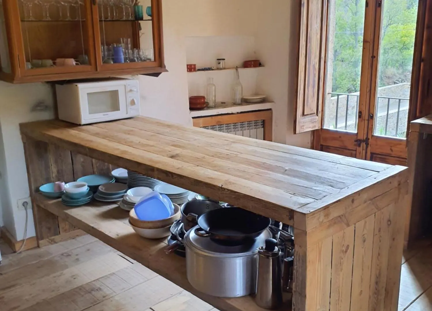 Casa Rural De Ensueno En Cantallops Con 9 Habitaciones Dobles Con Banos Privados Y Piscina De 20M X 2,70M