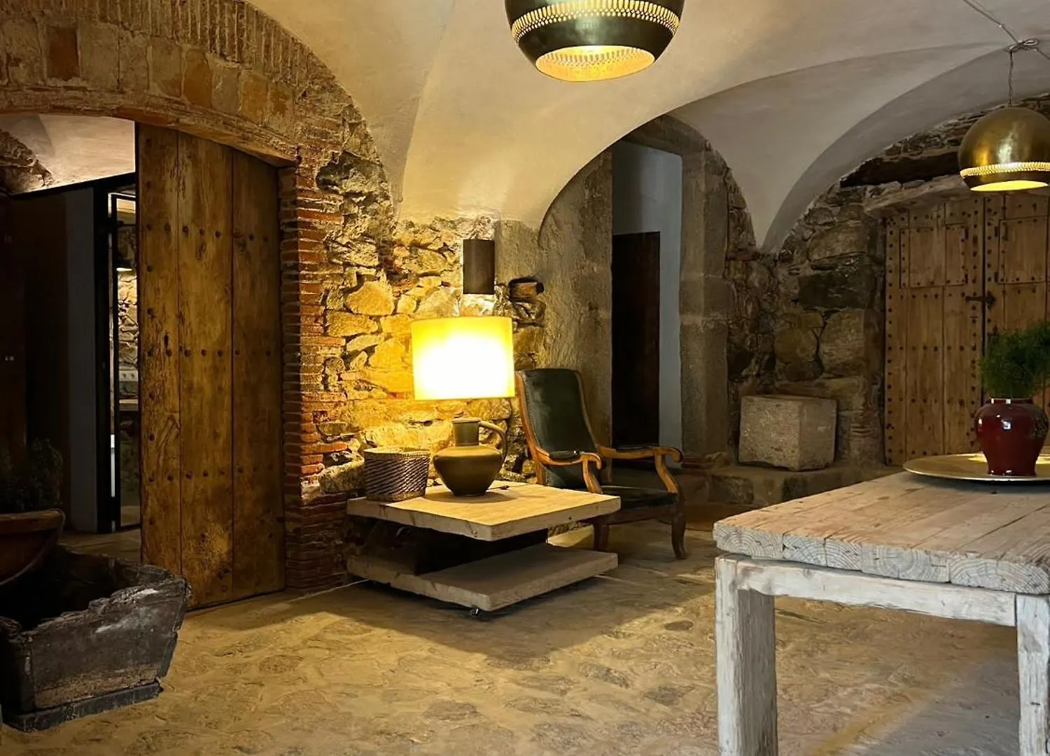 Casa Rural De Ensueno En Cantallops Con 9 Habitaciones Dobles Con Banos Privados Y Piscina De 20M X 2,70M Holiday home