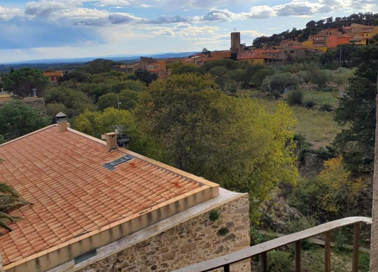 Casa Rural De Ensueno En Cantallops Con 9 Habitaciones Dobles Con Banos Privados Y Piscina De 20M X 2,70M 0*,