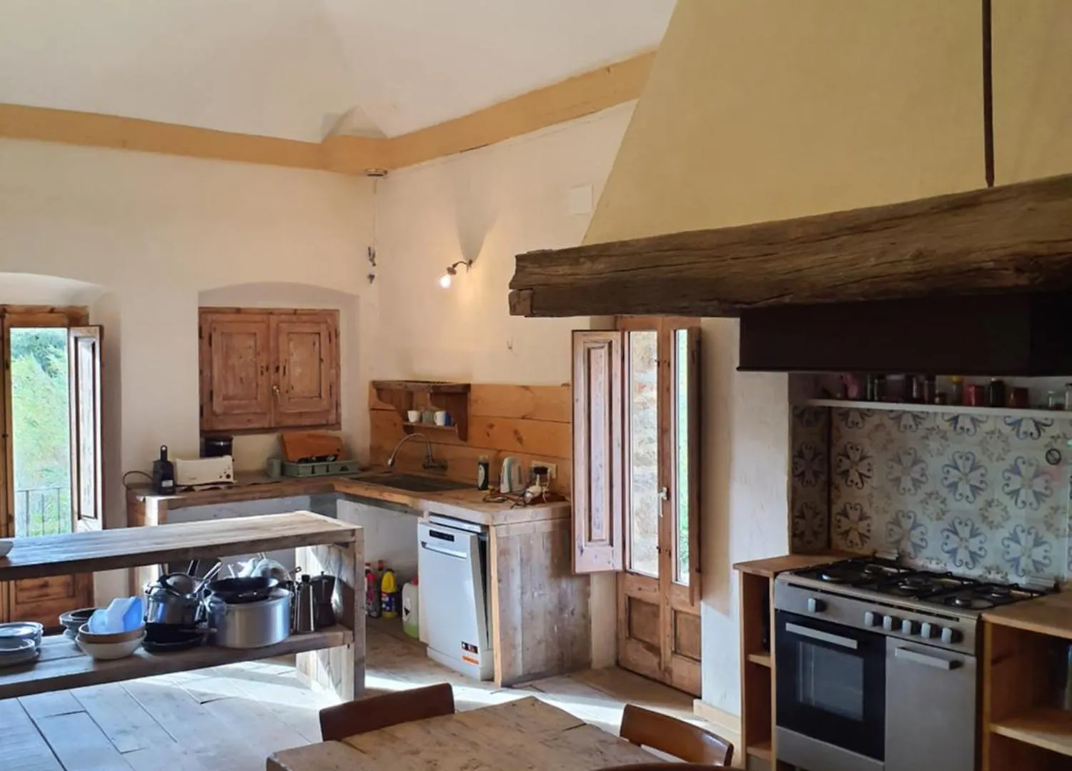 Casa Rural De Ensueno En Cantallops Con 9 Habitaciones Dobles Con Banos Privados Y Piscina De 20M X 2,70M