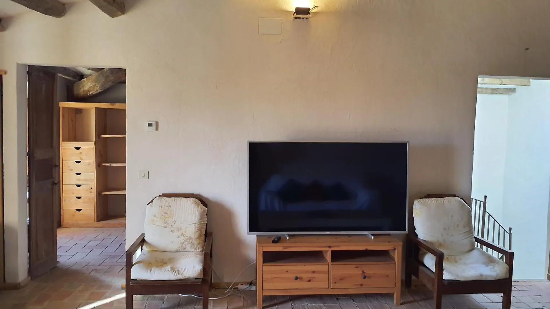 Casa Rural De Ensueno En Cantallops Con 9 Habitaciones Dobles Con Banos Privados Y Piscina De 20M X 2,70M
