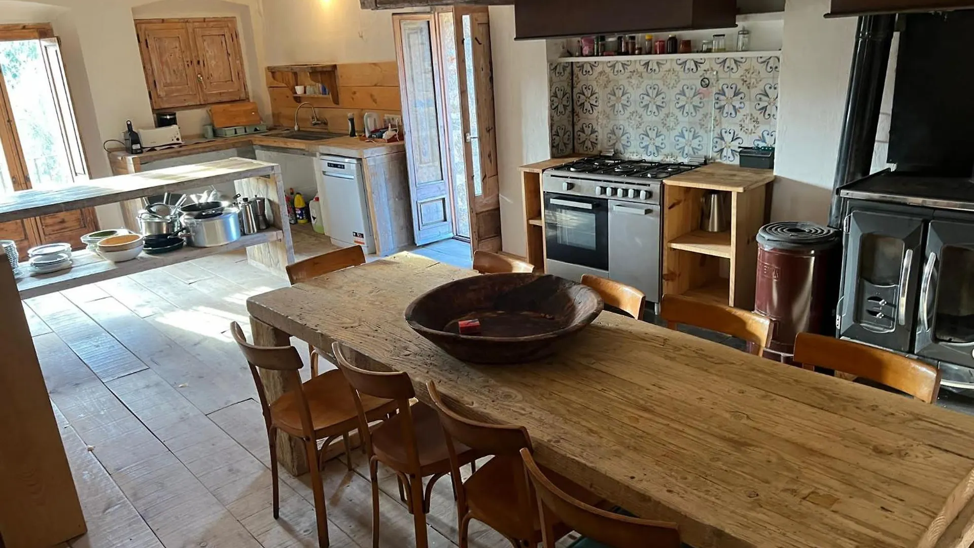 Holiday home Casa Rural De Ensueno En Cantallops Con 9 Habitaciones Dobles Con Banos Privados Y Piscina De 20M X 2,70M