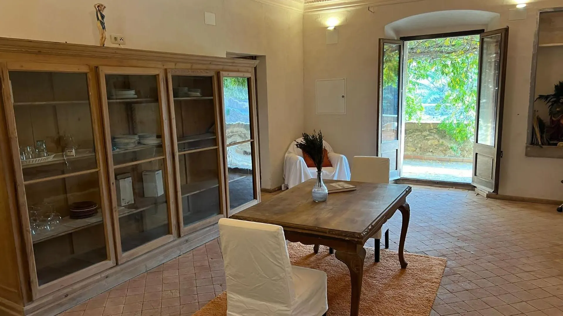 Casa Rural De Ensueno En Cantallops Con 9 Habitaciones Dobles Con Banos Privados Y Piscina De 20M X 2,70M Holiday home